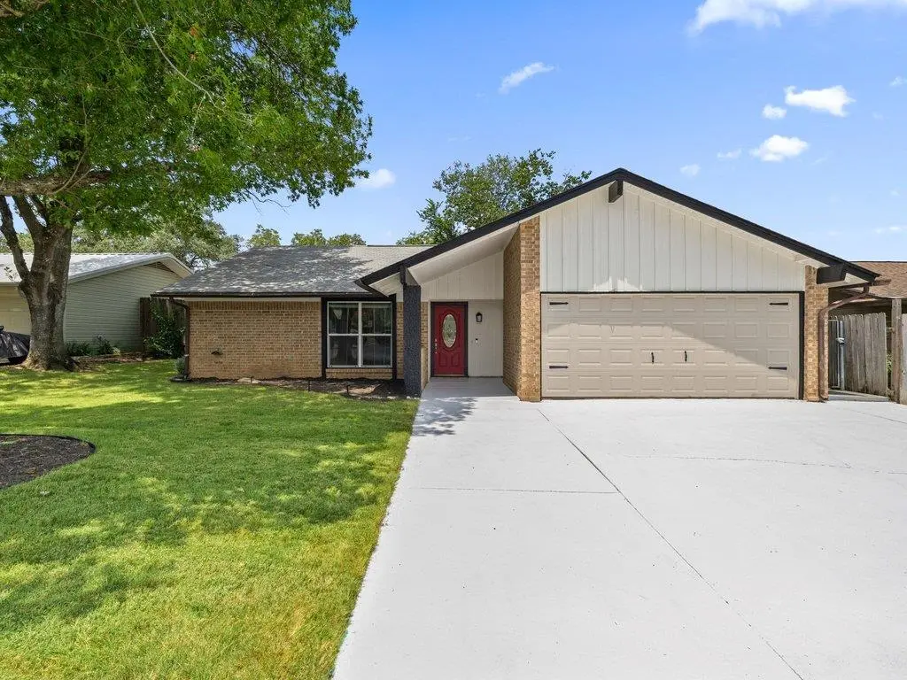 7004 Twisted Oaks DR, Austin, TX 78745