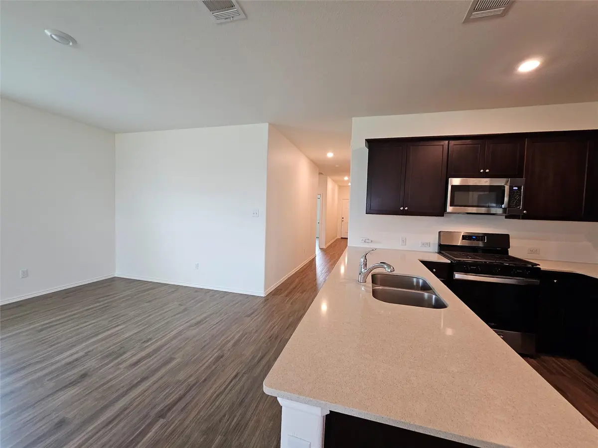 228 Gabriels Bluff DR, Georgetown, TX 78626