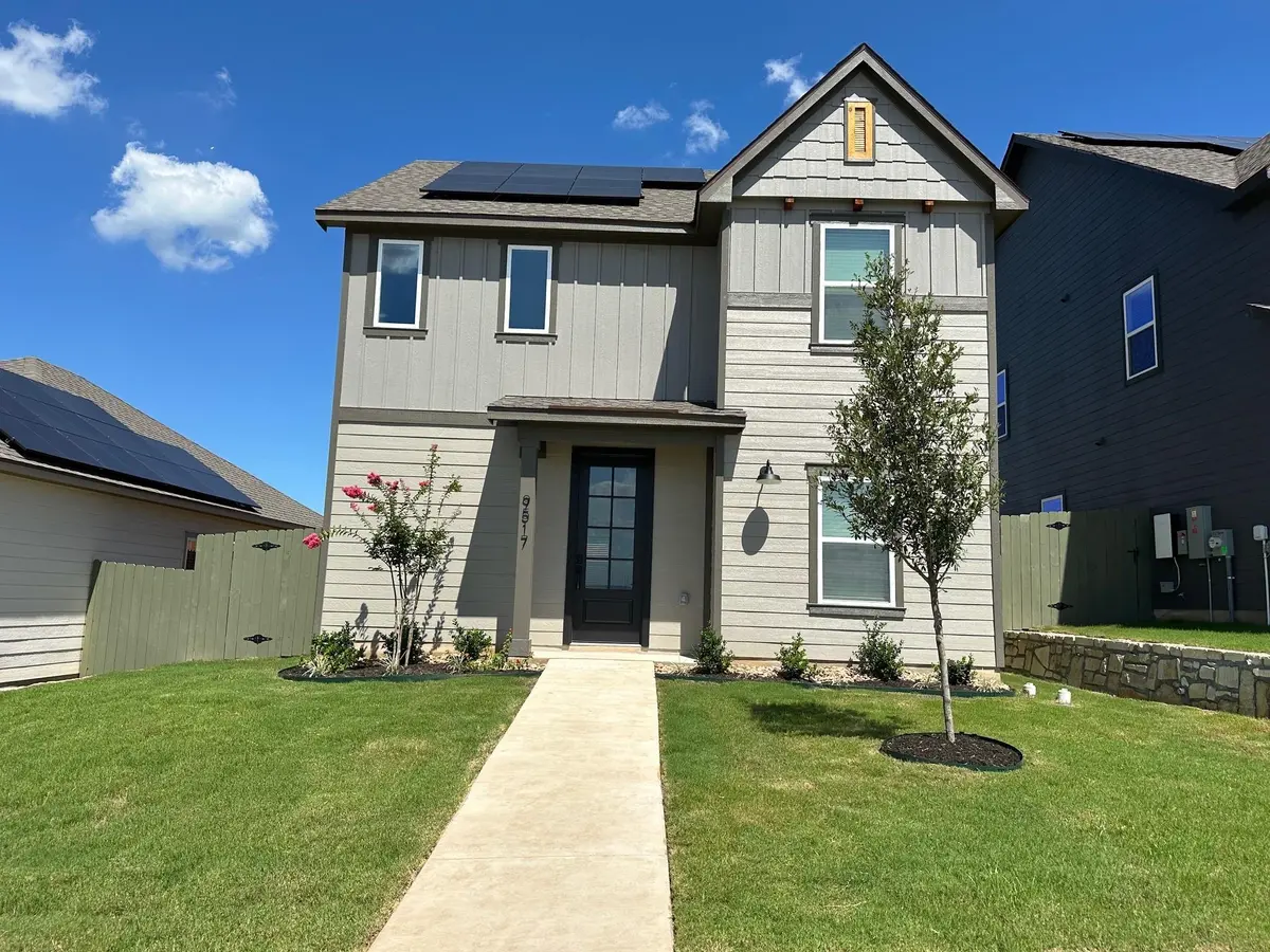 9517 Balmy LN, Manor, TX 78653