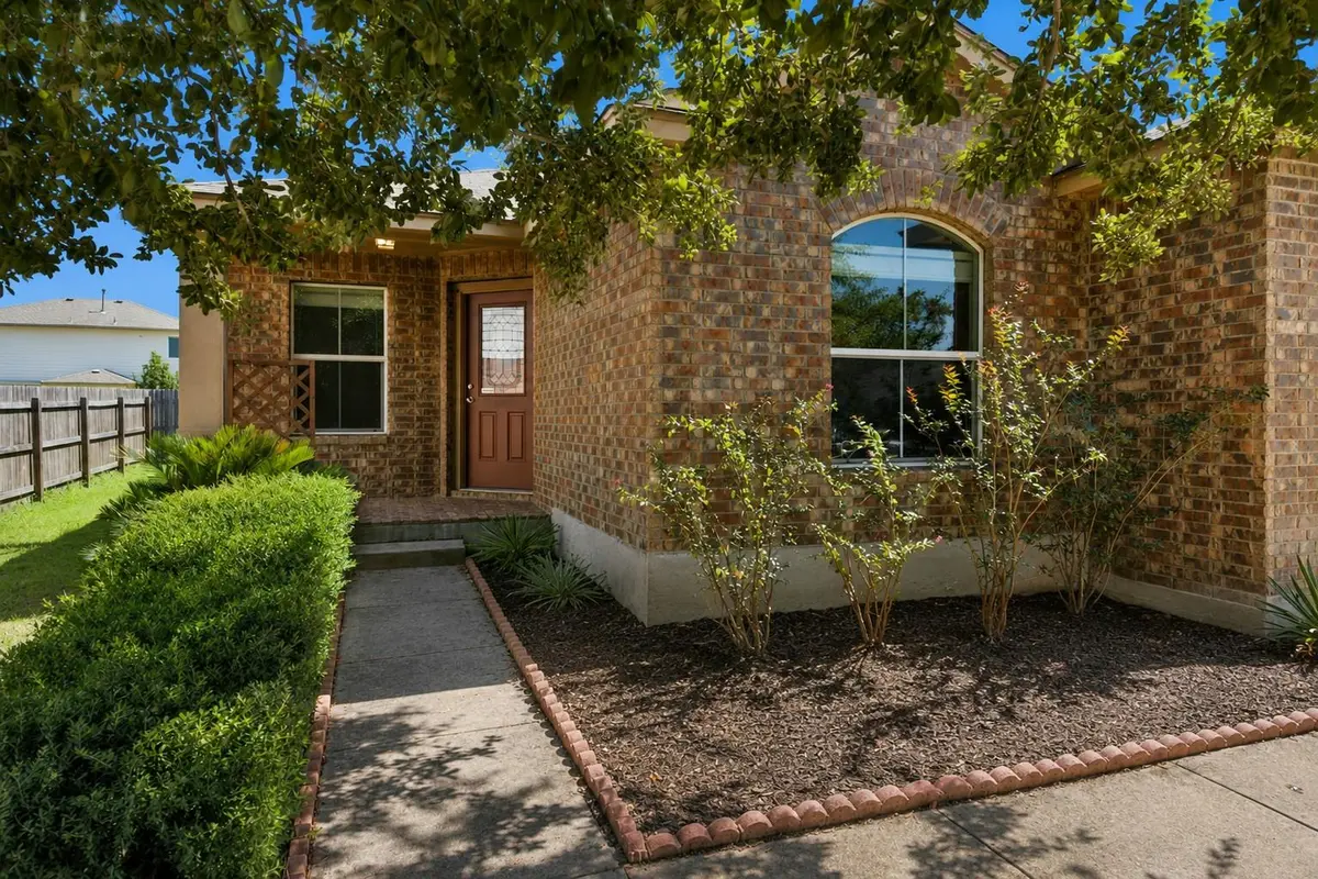 207 Wild Cat DR, Bastrop, TX 78602