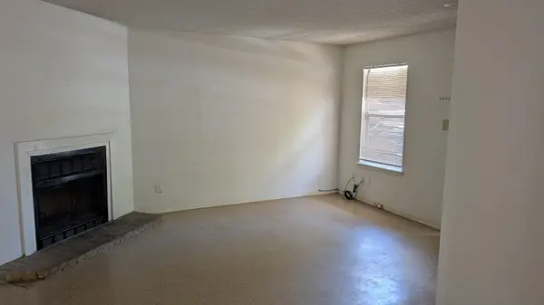 6105 Ada CT #B, Austin, TX 78744