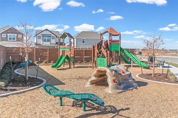 109 Desert Hare DR, Jarrell, TX 76537