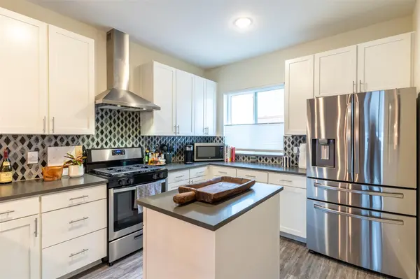2827 Manor RD #2202, Austin, TX 78722