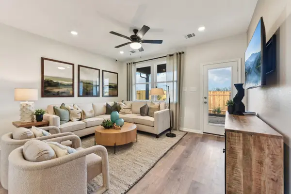 10613 Trifecta WAY, Buda, TX 78610