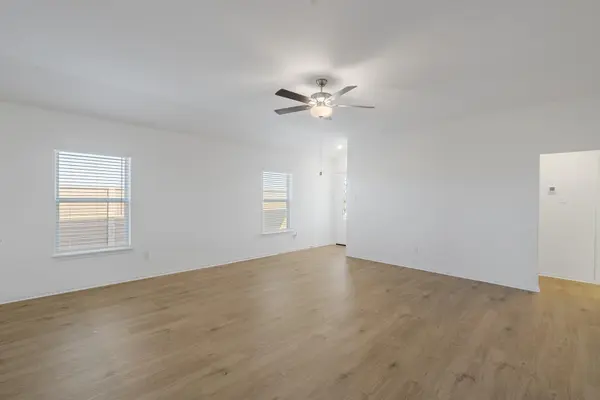 116 Paria CT, Jarrell, TX 76537