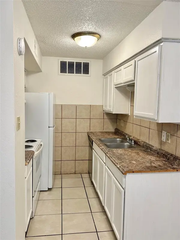 4322 Gillis ST #106, Austin, TX 78745