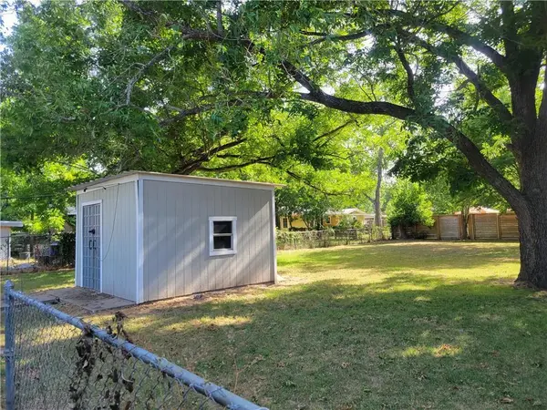 1604 Wilson ST, Bastrop, TX 78602