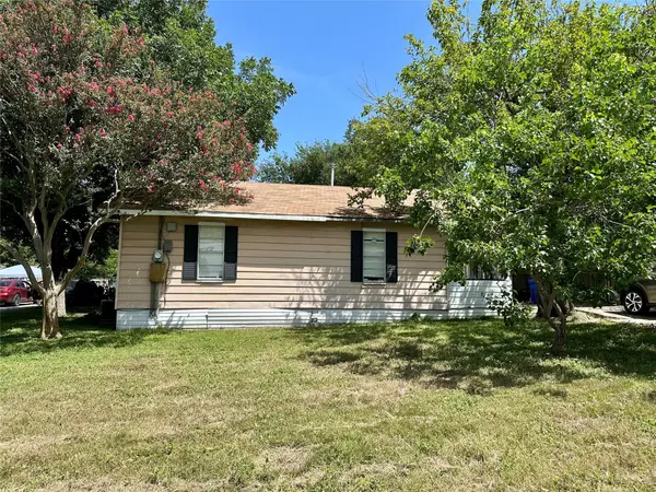 209 Old Thorndale RD, Taylor, TX 76574