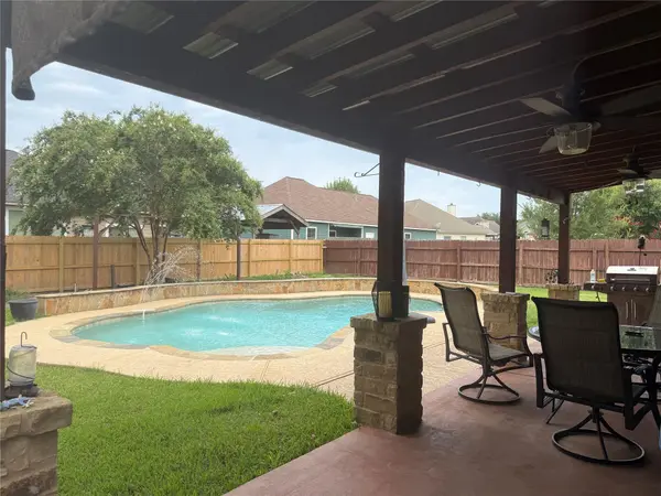 125 Rose Mayer LOOP, La Grange, TX 78945