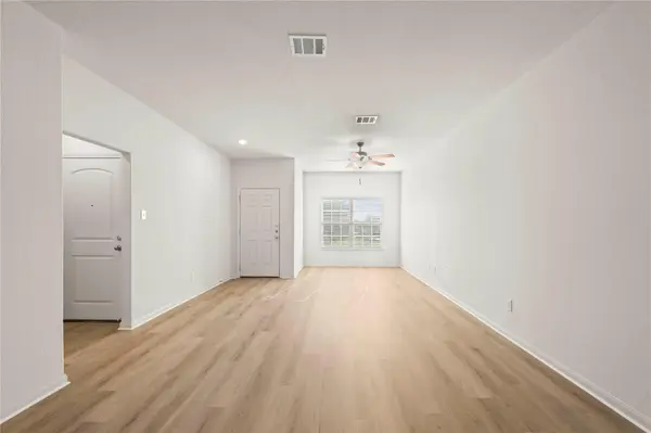 101 Hyacinth WAY #1-L, Jarrell, TX 76537
