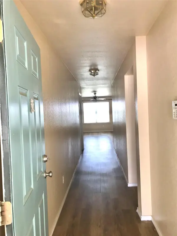 111 Sylvan ST, Hutto, TX 78634