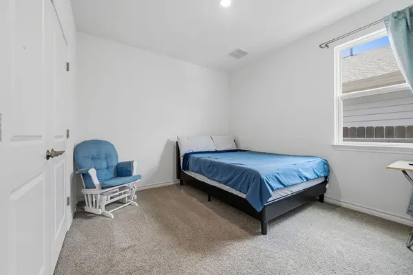 205 Stinchcomb RD, Hutto, TX 78634
