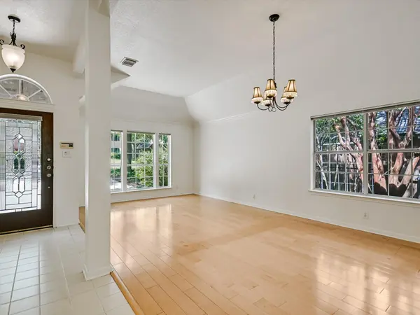 10817 Redmond RD, Austin, TX 78739