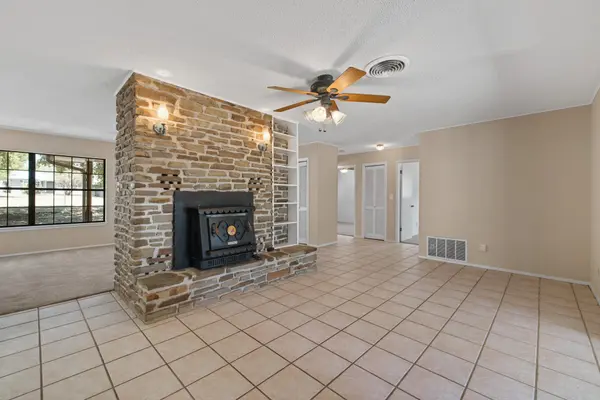 606 Cedar DR, Buchanan Dam, TX 78609