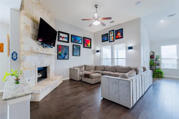 324 Santa Maria ST, Georgetown, TX 78628