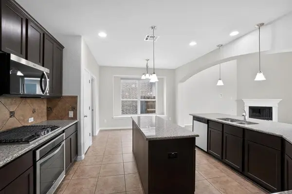 348 Vista Gardens DR, Buda, TX 78610