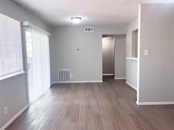 8907 Parkfield DR #101, Austin, TX 78758