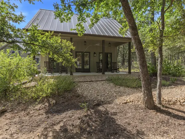 299 Nink RD #A, Smithville, TX 78957