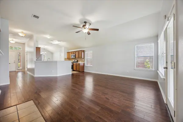 3813 Bandice LN, Pflugerville, TX 78660