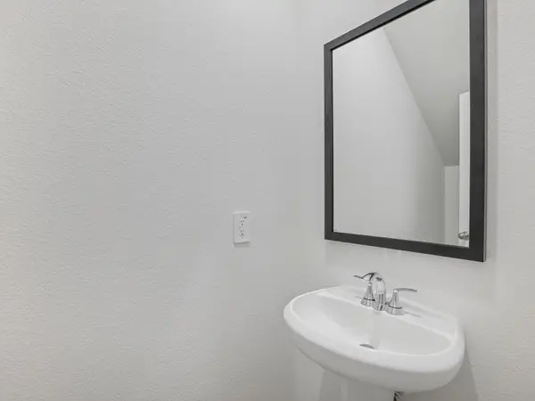 416 Wild Spur LN, Liberty Hill, TX 78642