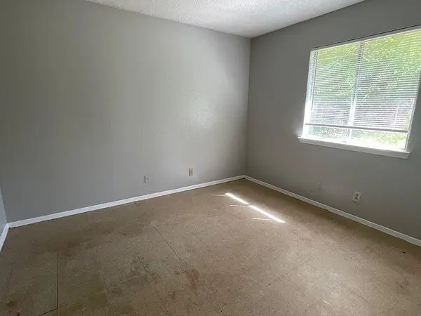 415 Thelma DR #B, Austin, TX 78745