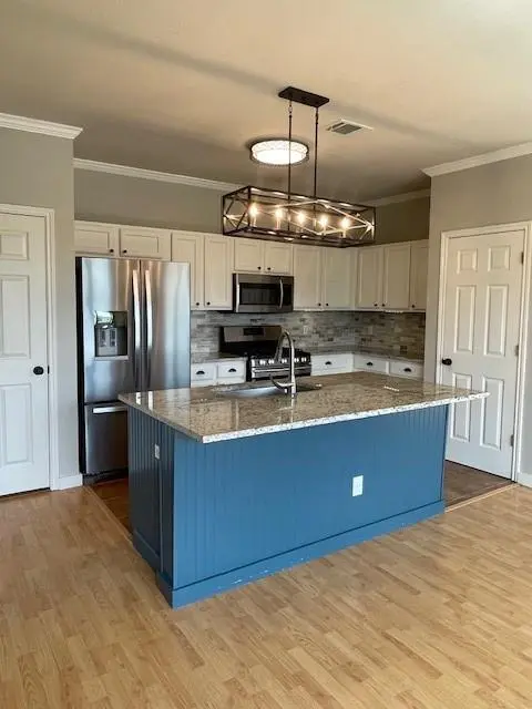 7501 Shadowridge RUN #135, Austin, TX 78749