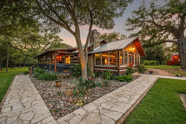402 Smith RD, Bastrop, TX 78602