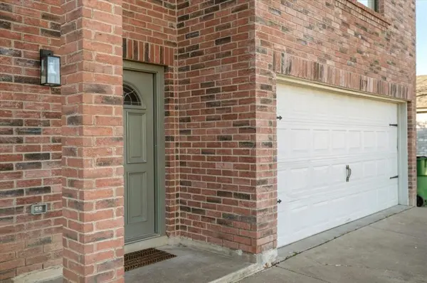 1179 Forest Bluff TRL, Round Rock, TX 78665