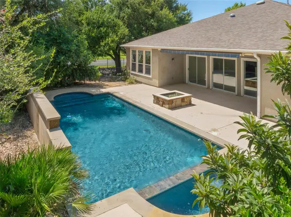 201 Yellow Rose TRL, Georgetown, TX 78633