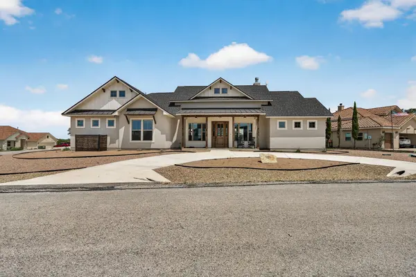 101 Alf Hunter, Blanco, TX 78606