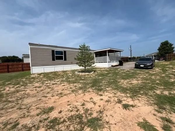 121 Sunflower RD, Dale, TX 78616