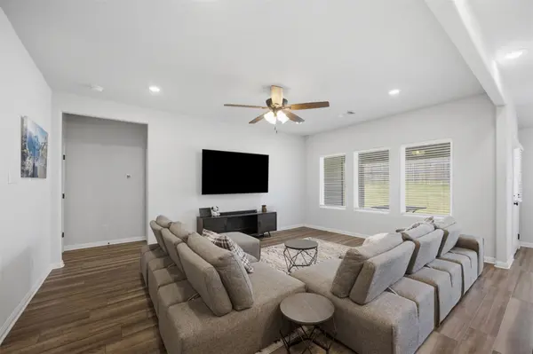 17701 Zinfandel DR, Pflugerville, TX 78660