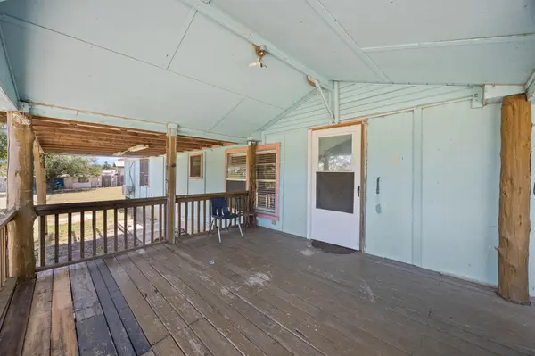 147 Community Center RD, Rosanky, TX 78953