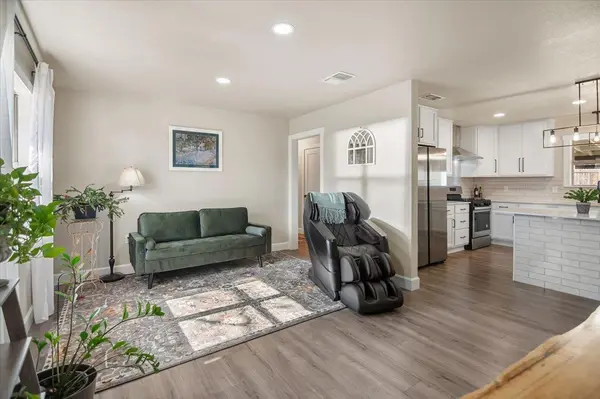 1236 Martin ST, Mason, TX 76856
