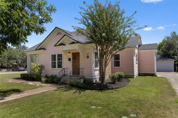 909 E Liberty Ave, Round Rock, TX 78664