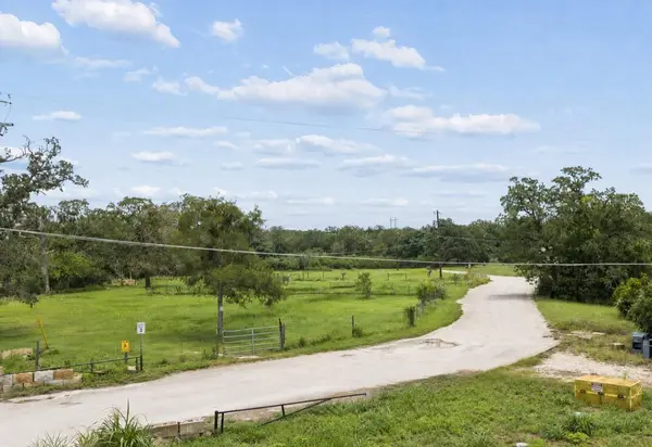 1360 71 HWY W, Bastrop, TX 78602