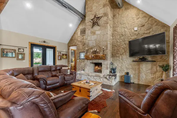 175 Wilson RD, Elgin, TX 78621