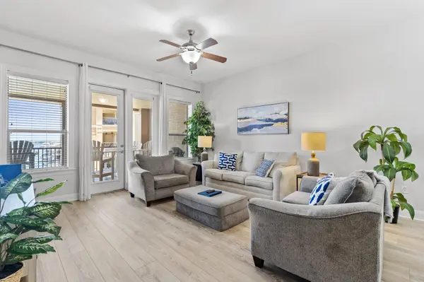 101 West Bank #33, Horseshoe Bay, TX 78657