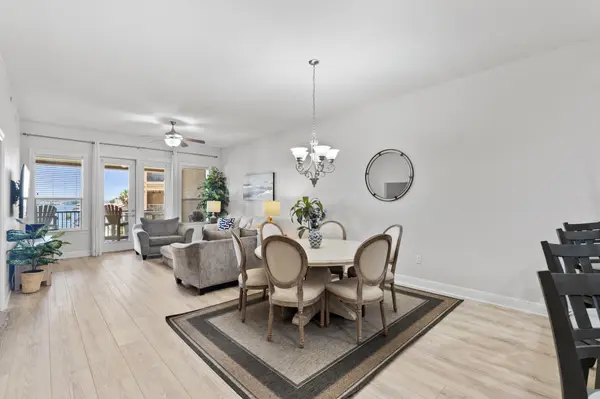 101 West Bank #33, Horseshoe Bay, TX 78657