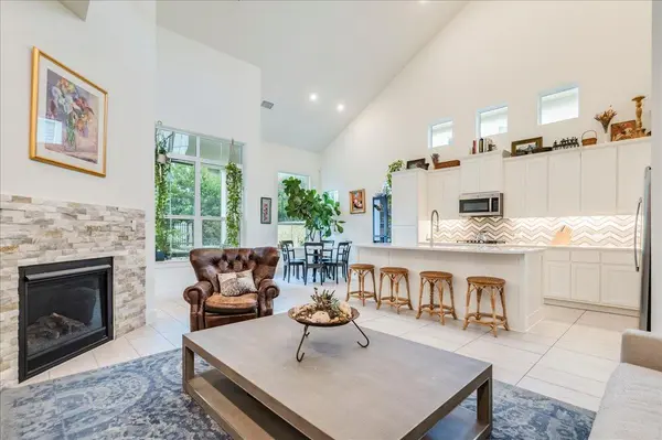 306 Olivia DR #125, Austin, TX 78738