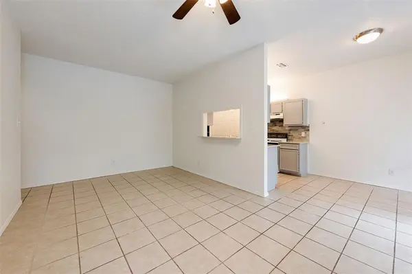 9100 Mountain Ridge DR #105, Austin, TX 78759