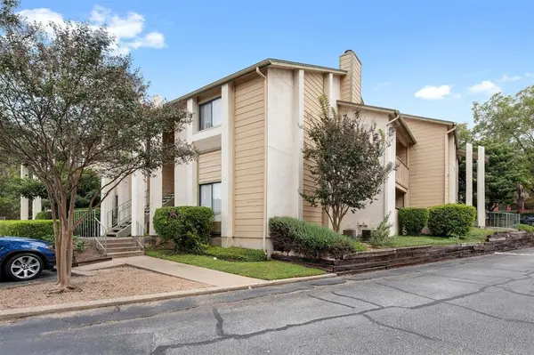 9100 Mountain Ridge DR #105, Austin, TX 78759