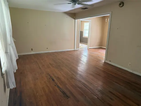 1405 E 16th ST E, Georgetown, TX 78626