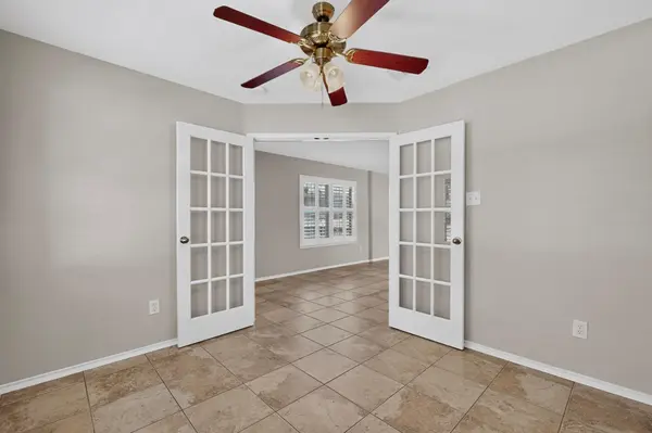 2014 Woodway DR, Leander, TX 78641