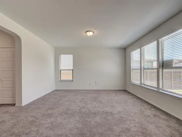18517 Spotted Eagle LN, Elgin, TX 78621