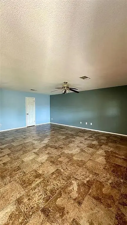 13105 Lofton Cliff DR, Del Valle, TX 78617