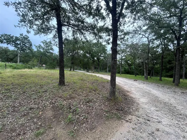 120 Rocky LN, Bastrop, TX 78602