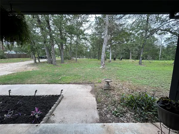120 Rocky LN, Bastrop, TX 78602