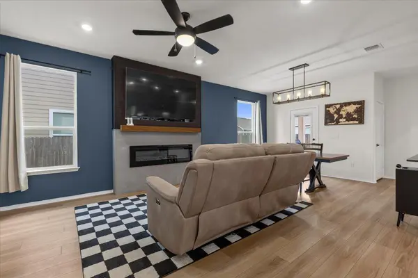 223 Pitkin DR, Lockhart, TX 78644