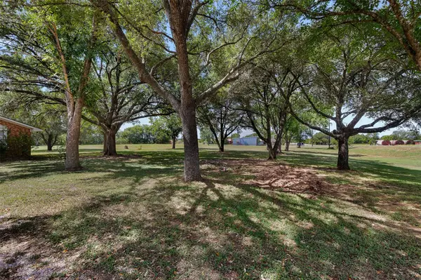 3788 Highway 21, Dime Box, TX 77853